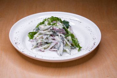 Yemek, mayonez sebze salatası