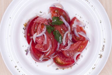 Domates ve soğan meze salata