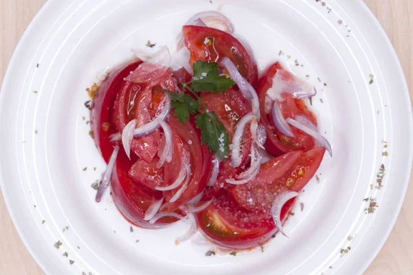 Domates ve soğan meze salata