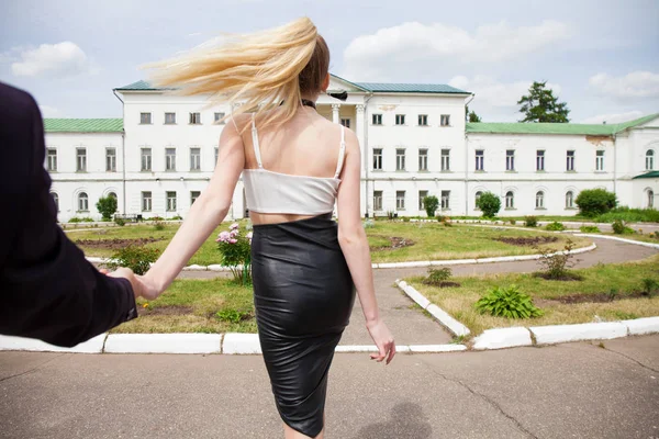 Follow Young Beautiful Blonde Girl Pulls Arm Her Boyfriend Summer — Stock Photo, Image