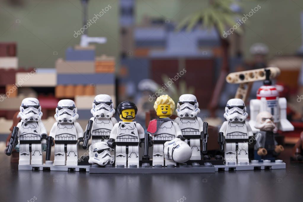 Rusia Mayo 2018 Constructor Lego Star Wars Mini Figuras Soldados Foto editorial de stock arkusha 199886980