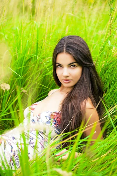 Happy Woman Resting Day Lying Green Grass — Stock Photo, Image