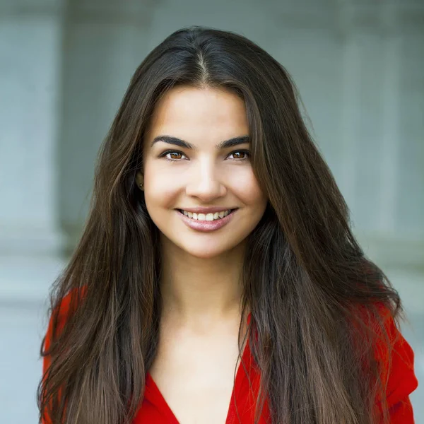 Portrait Close Young Beautiful Woman — Stock Photo, Image