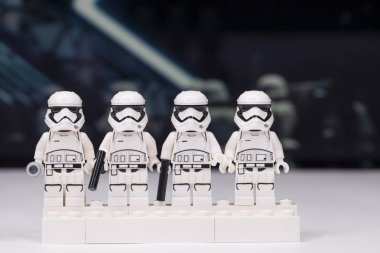 Rusya, 16 Mayıs 2018. Oluşturucu Lego Star Wars. Mini-Fırtına destan farklı bölümlerini gelen askerlerin isimlerinden