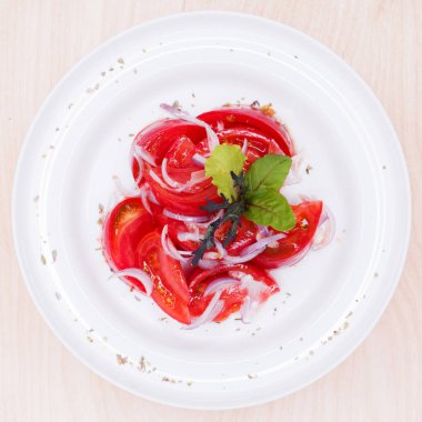 Domates ve soğan meze salata