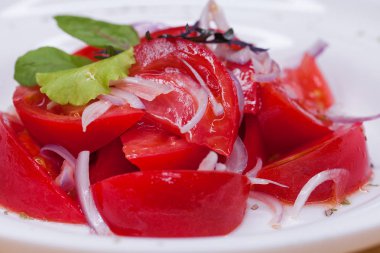 Domates ve soğan meze salata