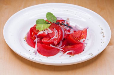 Domates ve soğan meze salata