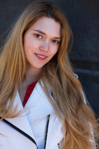 Portrait Close Young Beautiful Happy Blonde Woman White Jacket Spring — Stock Photo, Image