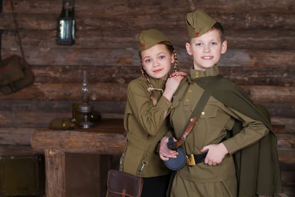 Dos Niños Con Uniformes Militares Gran Guerra Patria Segunda Guerra — Foto de Stock