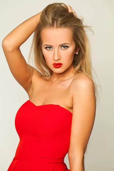 Chica Muy Sexy Sensual Con Pelo Rubio Labios Rojos — Foto de Stock