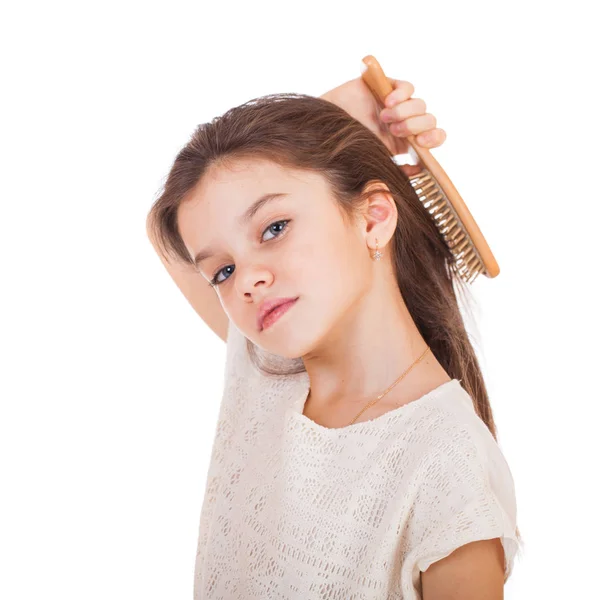 Концепція Догляду Волоссям Портретом Маленької Брюнетки Чистить Неслухняним Заплутаним Довгим — стокове фото