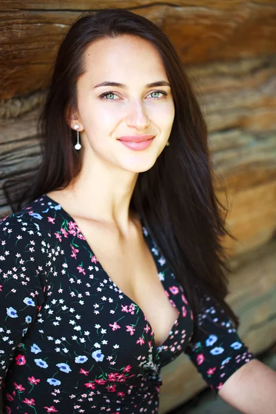 Portrait Beautiful Young Brunette Woman Dress Background Old Wooden Wall — Stock Photo, Image