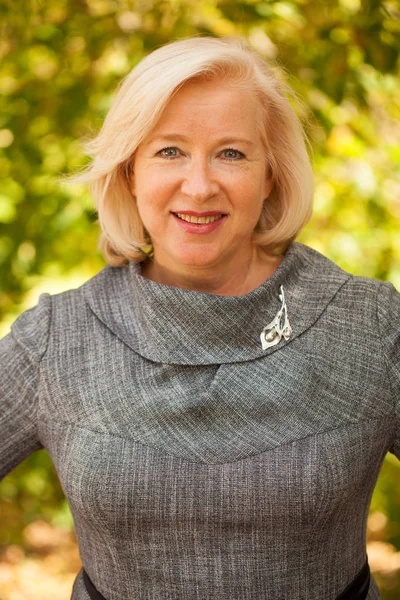 Happy Elderly Blonde Woman Blue Dress Background Summer Park — Stock Photo, Image