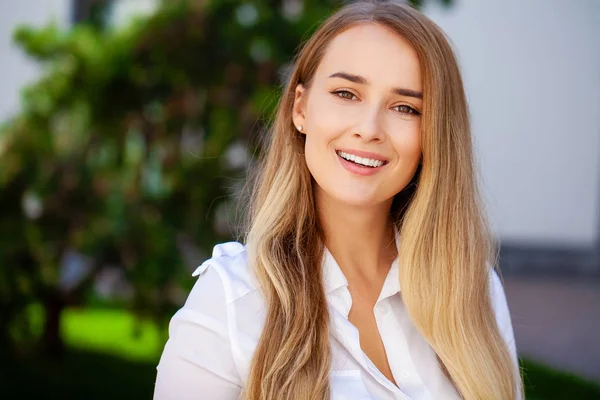 Secretary Happy Woman Close Portrait Young Business Blonde White Shirt — Stock Photo, Image