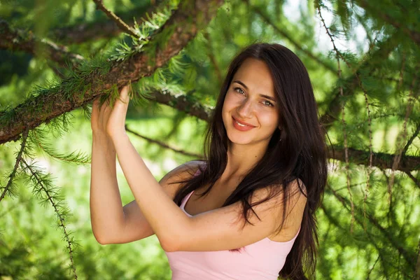 Primer Plano Retrato Hermosa Joven Morena Feliz Mujer Con Piel —  Fotos de Stock