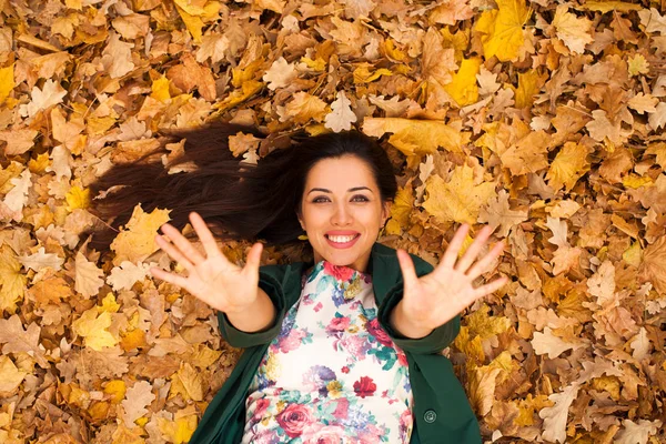 Visão Superior Retrato Uma Bela Jovem Mulher Morena Árabe Fundo — Fotografia de Stock