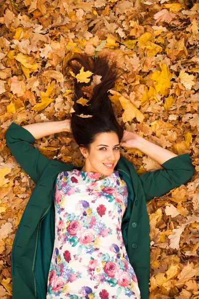 Visão Superior Retrato Uma Bela Jovem Mulher Morena Árabe Fundo — Fotografia de Stock