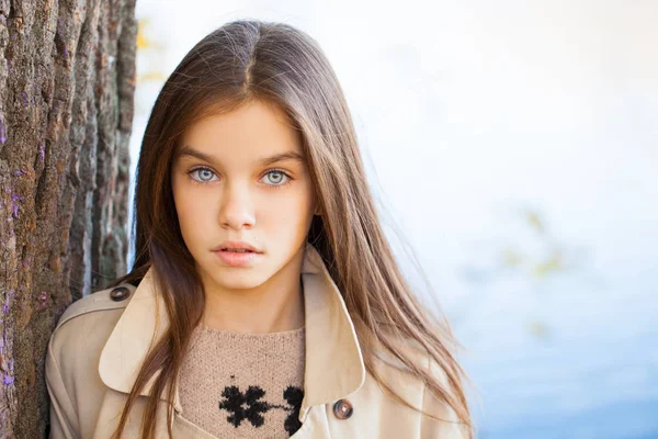 Portrait Beautiful Young Brunette Little Girl Autumn Park Outdoors — Stock Photo, Image