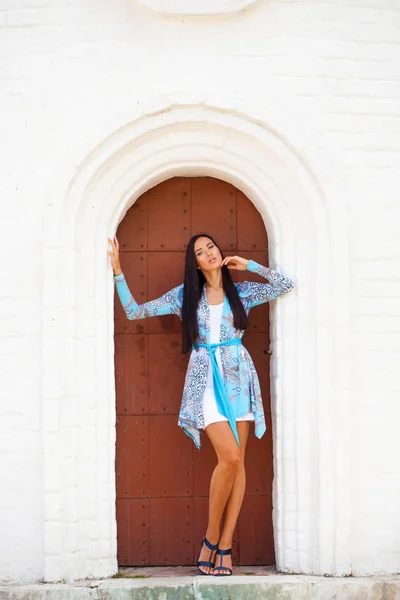 Retrato Pleno Crecimiento Mujer Joven Atractiva Vestido Sexual —  Fotos de Stock