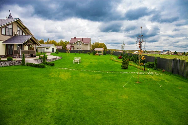 Элитный Загородный Дом Осенний Открытый — стоковое фото