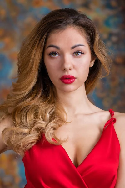Сексуальная Чувственная Девушка Светлыми Волосами Красными Губами — стоковое фото