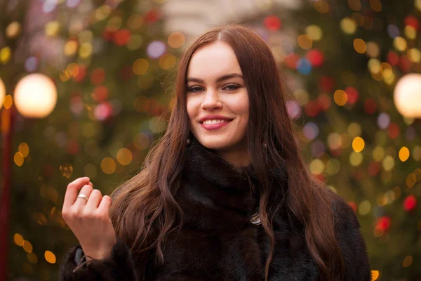 Portrait Young Beautiful Brunette Woman Mink Fur Coat Posing Winter — Stock Photo, Image