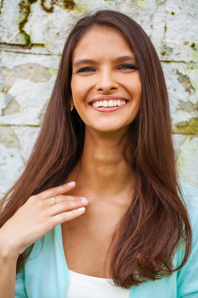 Closeup Portrait Happy Young Brunette Woman Smiling Summer Street Outdoors — Stock Photo, Image