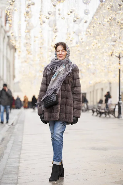Happy Beautiful Brunette Woman Fur Mink Coat Scarf Center Christmas — Stock Photo, Image