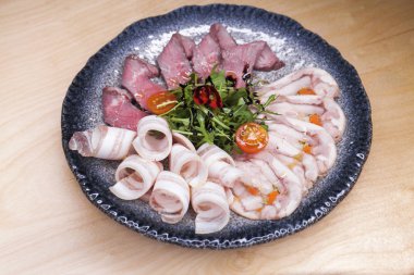 Et tabağı - atıştırmak altında vodka