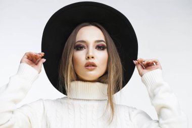 Kapatın kadar moda modeli olun