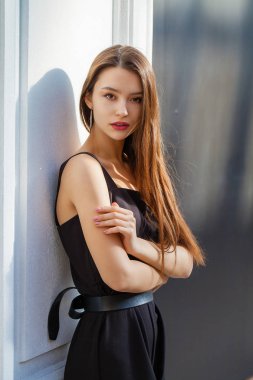 Kapatın kadar moda modeli olun