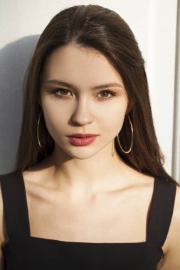 Kapatın kadar moda modeli olun