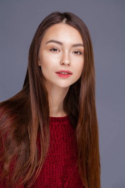 Güzel genç bir kadının portresi. 