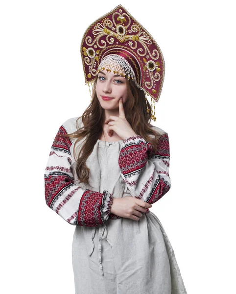 Traje popular ruso tradicional, retrato de una joven hermosa —  Fotos de Stock