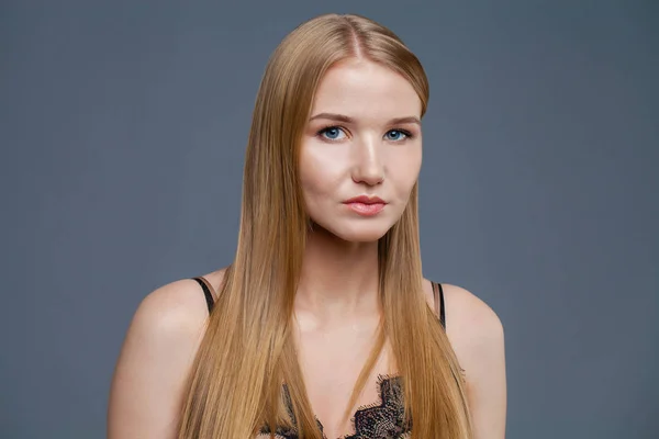 Schöne Mode sexy blonde Frau — Stockfoto