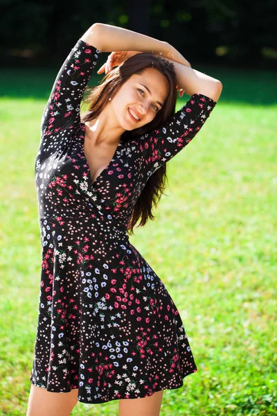 Portrait of beautiful young happy woman — Stock Photo, Image