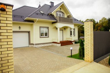 lüks banliyö evi