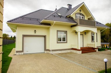 lüks banliyö evi