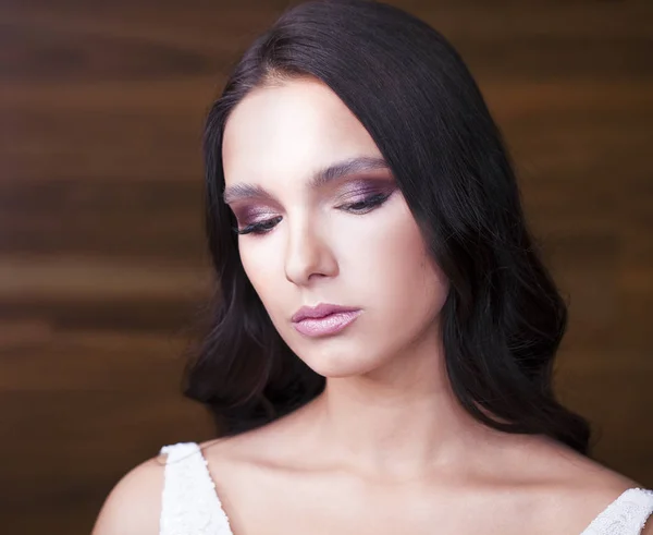 Retrato de hermosa joven feliz mujer — Foto de Stock