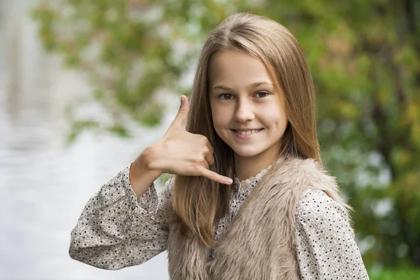 Chama-me menina bonita. — Fotografia de Stock