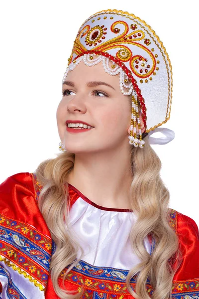 Traje popular ruso tradicional, retrato de una joven hermosa — Foto de Stock
