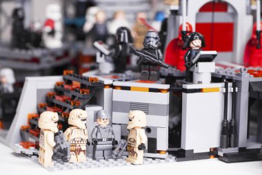 Rusya, 05 Nisan 2019. Oluşturucu Lego ev yapımı askeri üs,
