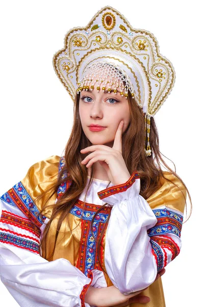 Traditionelle russische Tracht, Porträt einer jungen Schönen — Stockfoto