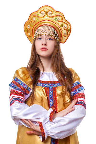 Orosz népviseletben jár, egy gyönyörű fiatal portréja — Stock Fotó