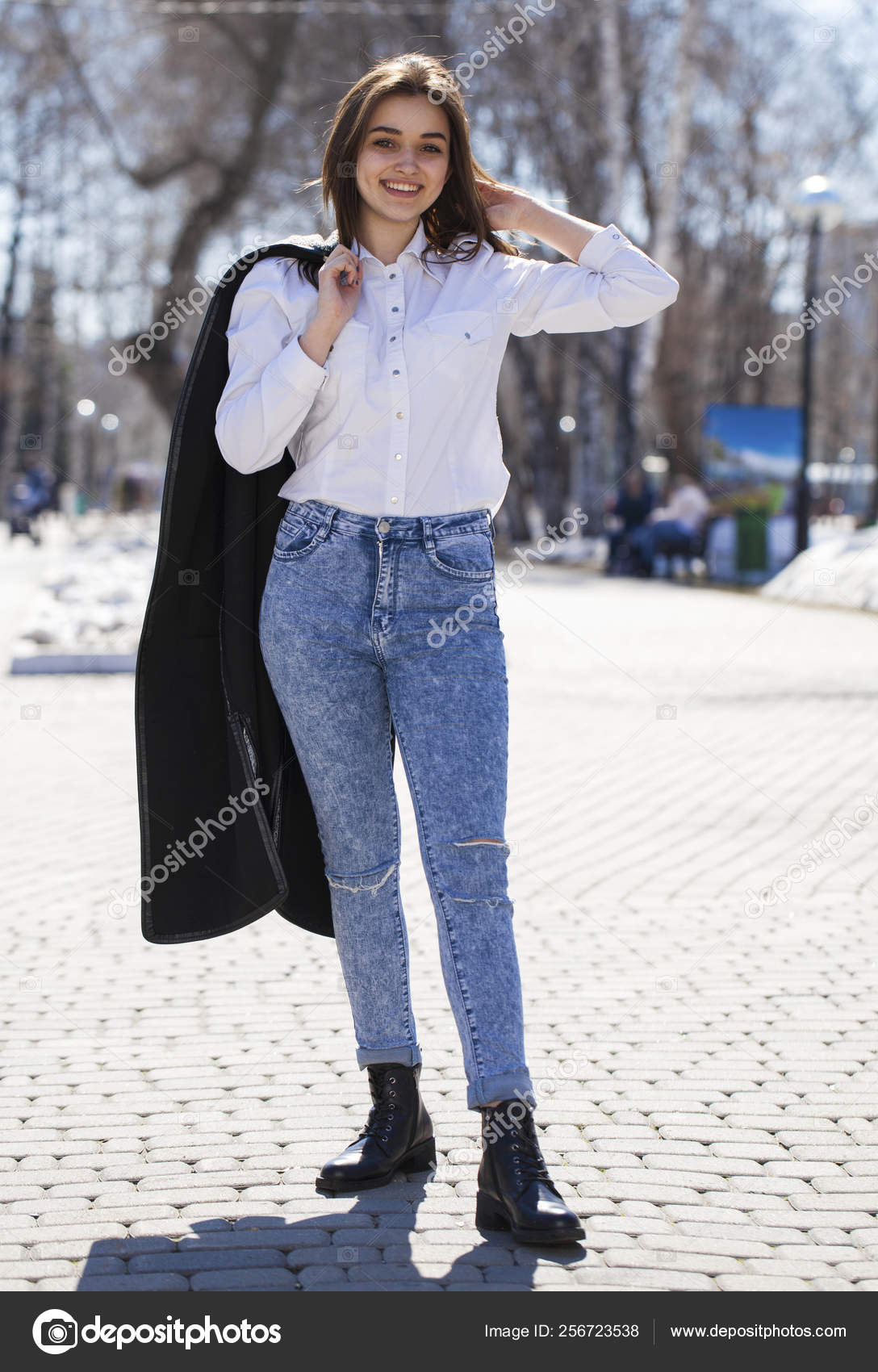 blue shirt with jeans for girl