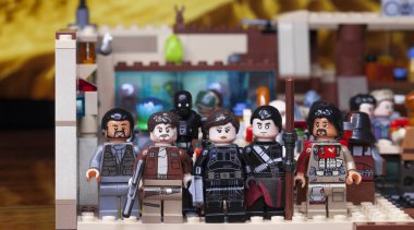 Rusça, 24 Ocak 2019. Lego Yıldız Savaşları. Minifigures Bar Canti