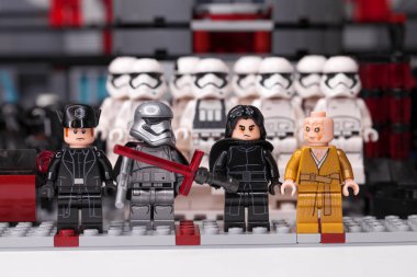 Rusça, Samara - 8 Şubat 2019. Lego Yıldız Savaşları. Mini figürler 