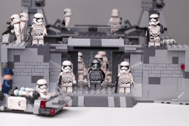 Rusça, Samara - 6 Şubat 2019. Lego Yıldız Savaşları. Mini figürler 