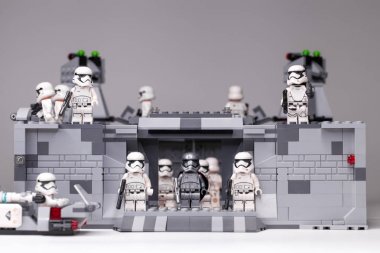 Rusça, Samara - 6 Şubat 2019. Lego Yıldız Savaşları. Mini figürler 