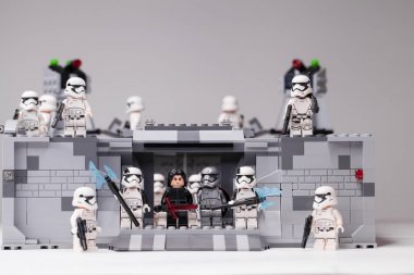 Rusça, Samara - 6 Şubat 2019. Lego Yıldız Savaşları. Mini figürler 